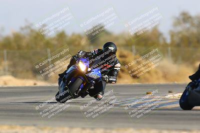 media/Jan-14-2024-SoCal Trackdays (Sun) [[2e55ec21a6]]/Turn 2 (1025am)/